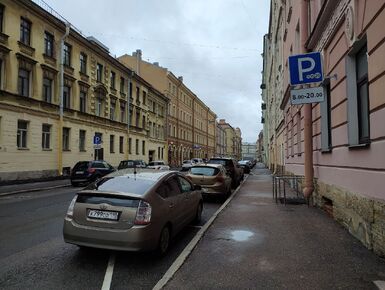 В Заксобрании готовы обсудить бесплатную парковку в Петербурге по выходным