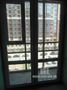 Стеклопакеты с микровентиляцией, замечательный балкон, широкие откосы и подоконники. Фото от 01.06.2013 г.
