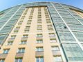 Квартиры укомплектованы металлопластиковыми окнами, балконными блоками. Фото от 31.05.2015 г.