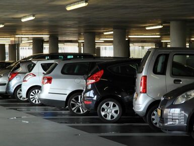 Парковки для народа: машино-места в ЖК комфорт-класса подешевели на 14%