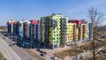 Каждое здание имеет собственную цветовую гамму, а вместе дома составляют единый облик жилого комплекса.