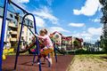 ЖК «Новая Скандинавия». Благоустроенная территория с прогулочными зонами, детскими игровыми площадками.