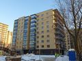 Работы по монтажу балконных ограждений 15 корпуса выполнены на 80%. Фото от 24.12.2012 года.