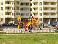 Детская площадка на территории ЖК. Фото от 30.07.2015 г.