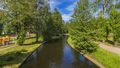 Парк культуры и отдыха им. И. В. Бабушкина, находящийся в 20 минутах ходьбы от дома, имеет и второе название «парк Сказок» и является одним из старейших зеленых массивов Невского района.