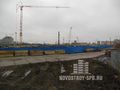 Неподалеку торчат трубы ТЭЦ-17, Яндекс показывает, что в окружающих кварталах более десятка промышленных предприятий. Фото от 06.01.2014 года.