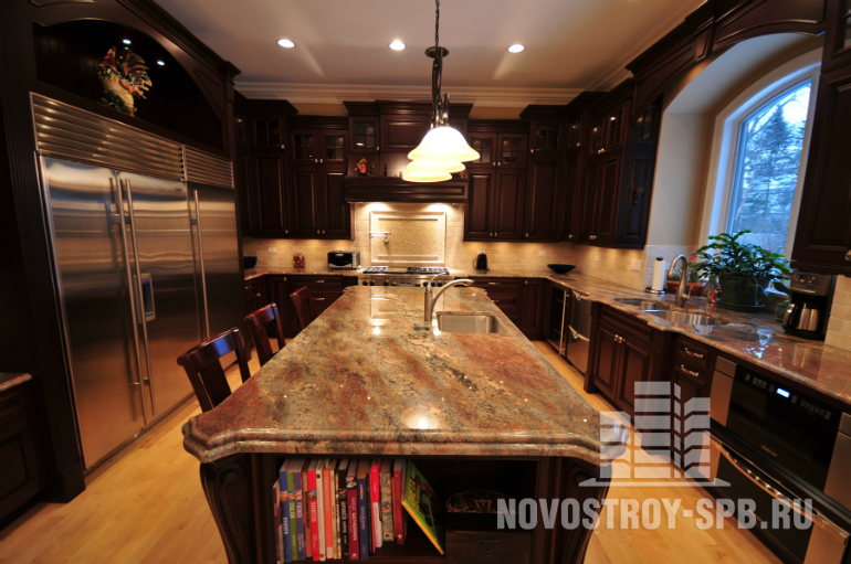 Просторная кухня в новостройке