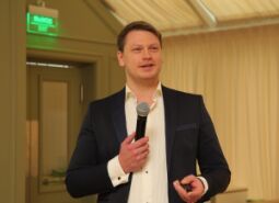 Роман Демченко