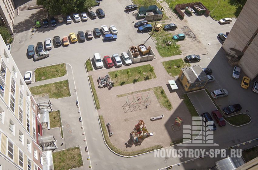 Дом на ул. Большевиков, 38